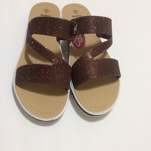 3/$28❤️Women Sander/slipper metallic color size 9